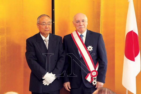 Condecoración del Japón a ex ministro reafirma lazos