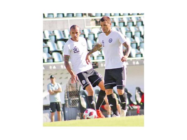 Olimpia sufre un doble revés ante River Plate