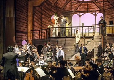 Un sensible homenaje a la migración en clave docu-ópera - Artes y Espectáculos - ABC Color