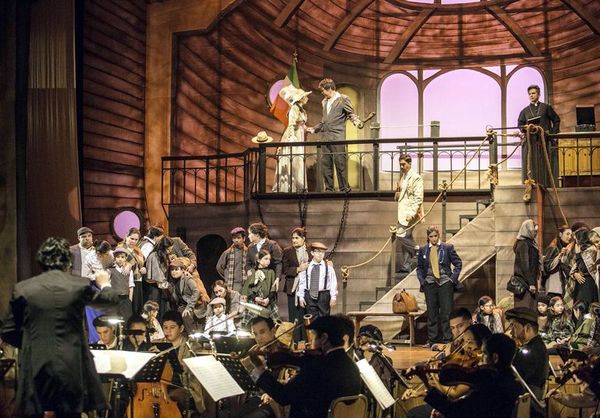 Un sensible homenaje a la migración en clave docu-ópera - Artes y Espectáculos - ABC Color