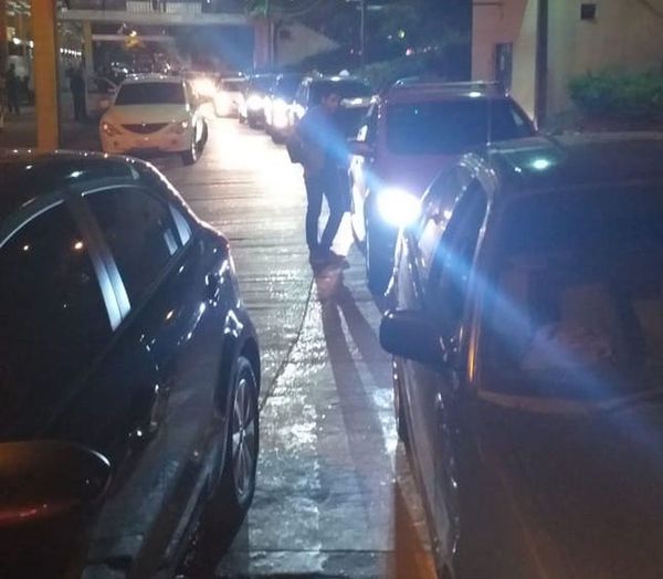 Taxistas agreden constantemente a conductores de MUV