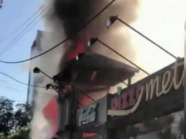 Local de comidas rápidas se incendió en Asunción