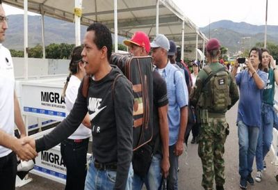 Venezuela deporta a 59 colombianos acusados de “terrorismo”, según ONG