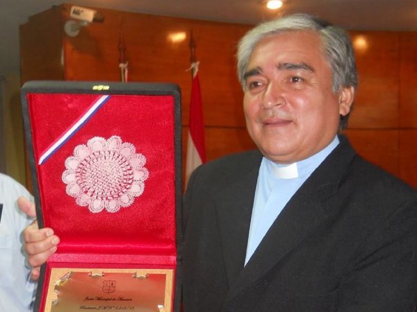 Es urgente recuperar el verdadero sentido de la familia, aboga sacerdote