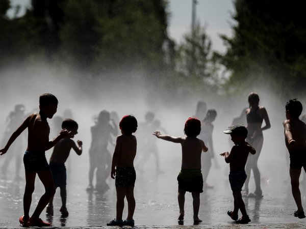 España: Ola de calor deja 2 muertos y 10.000 hectáreas quemadas
