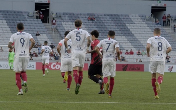 Cerro Porteño vence a Paranaense en amistoso