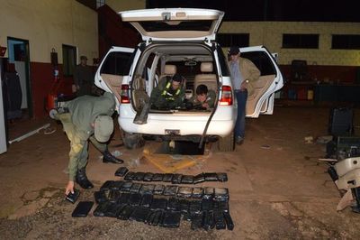 Incautan droga en auto con chapa paraguaya y habría vínculo con red - Nacionales - ABC Color