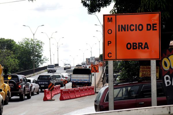 Por obras hay bloqueo parcial del viaducto de Mariscal López