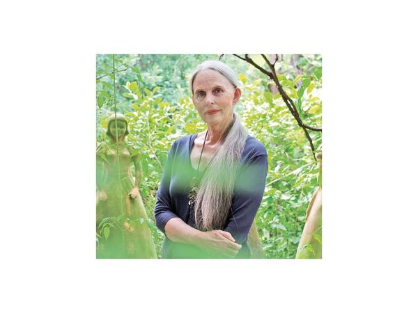 Ysanne: La artista que se sumerge en el mágico entramado del piri