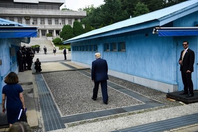 Histórico: Trump pisó suelo norcoreano en un encuentro con Kim Jong-un - ADN Paraguayo