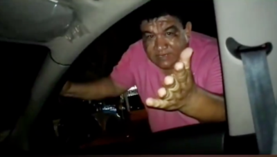 HOY / Uber y pasajero fueron retenidos por taxistas: “Tengo familia, ¿me pueden dejar ir?”