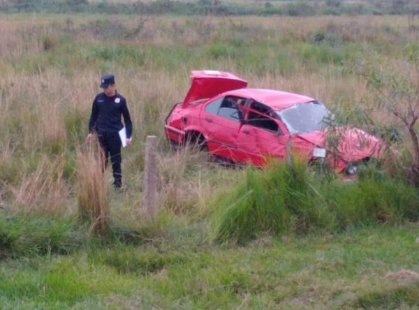 Vuelco fatal en General Artigas | Noticias Paraguay