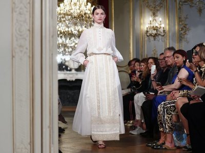 La alta costura parisina se alía con la ciencia a favor de la ecología