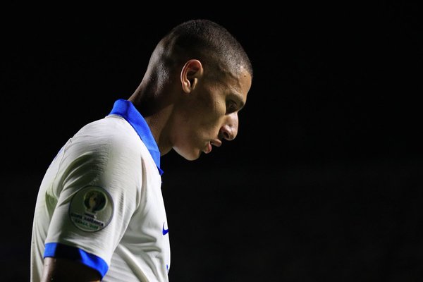 Brasil recupera a Richarlison