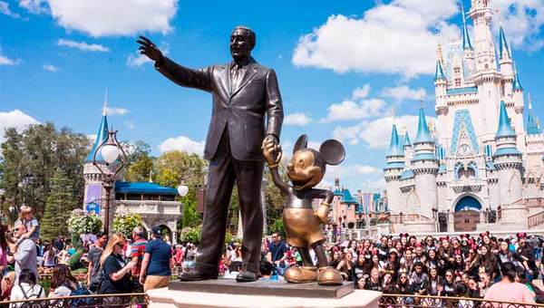 Estudiantes paraguayos tienen la oportunidad de realizar pasantías en Disney World