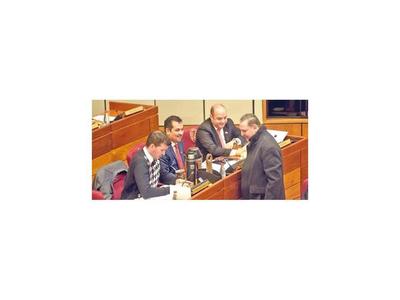 Zacarías ya no  presidiría la comisión que analiza ternas