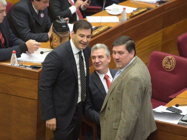 Blas Llano asume por segunda vez la Presidencia del Congreso