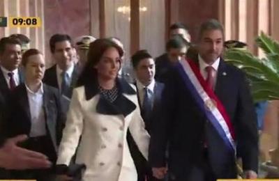 Presidente Abdo Benítez llegó al Congreso para la entrega de su Informe de Gestión - C9N