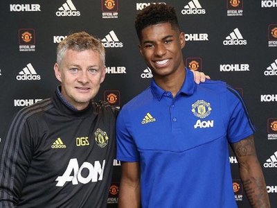 Rashford renueva con el Manchester United hasta 2023