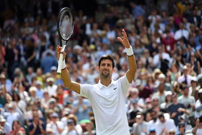 Djokovic inicia defensa del título sin sobresaltos