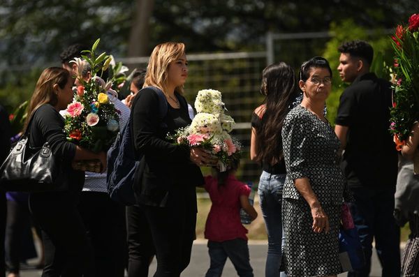 Emotiva despedida de migrante salvadoreño y su hija ahogados