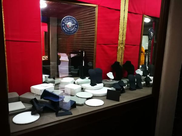 Roban joyería del centro de Asunción - Nacionales - ABC Color