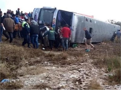 Al menos 13 muertos en accidente en el norte de Argentina