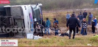 Accidente de bus deja más de una docena de fallecidos