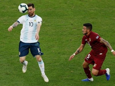 Tite baña en elogios a Leo Messi