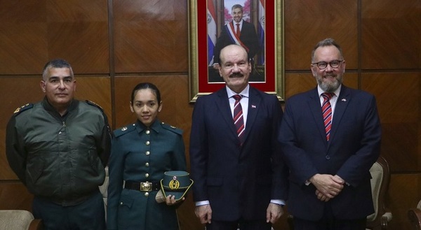 Mujer estudiará en academia militar británica