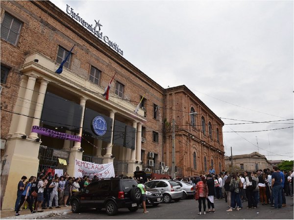 Abogado justifica orden de captura a quien denunció a Kriskovich por acoso