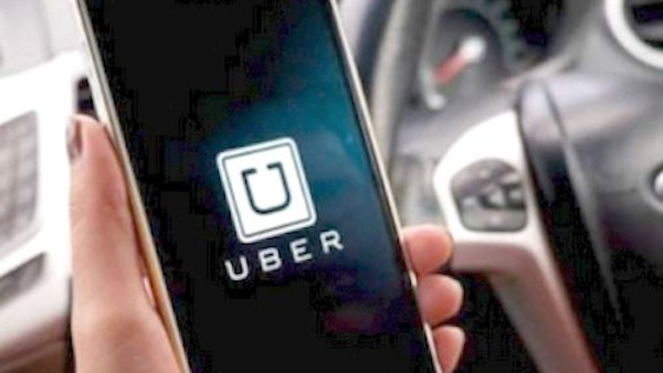 Los Uber quieren sentarse a hablar con los tacheros