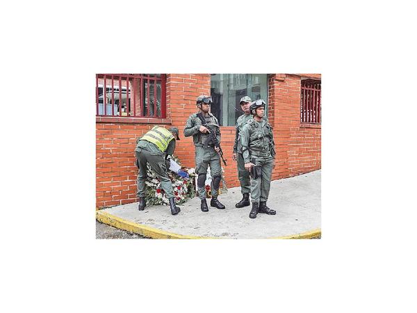 Presión sobre Maduro para esclarecer la muerte de un militar