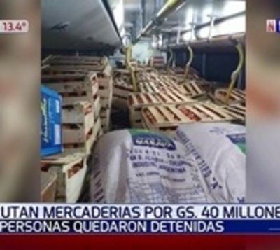 Incautan bus repleto de mercaderías de contrabando - Paraguay.com