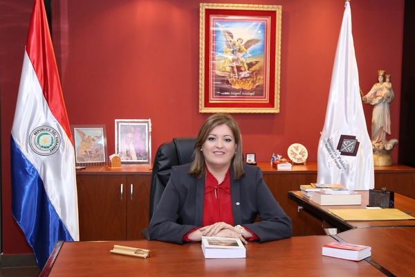 Sandra Quiñonez destaca labor fiscal en casos que involucran a parlamentarios