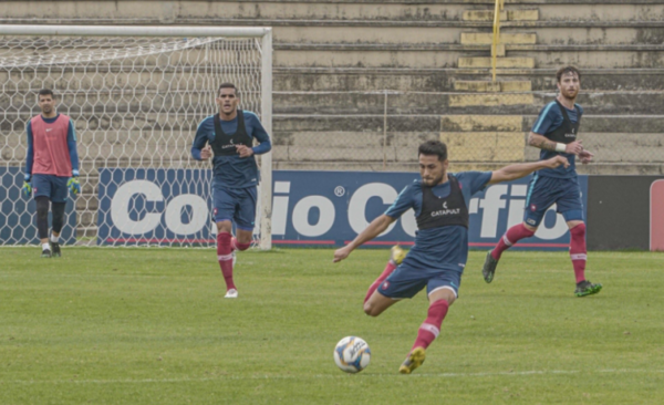 HOY / El golazo de Pachi Carrizo desde el mediocampo