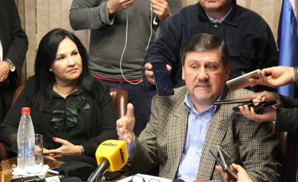 HOY / Llano propondrá descontar sueldo a senadores que falten a sesiones