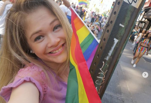 HOY / Fátima Fernández marchó por el Orgullo LGBTI: "También fui intolerante alguna vez y abrí los ojos"