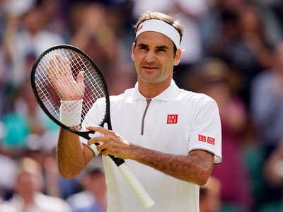 Roger Federer debuta con victoria en Wimbledon