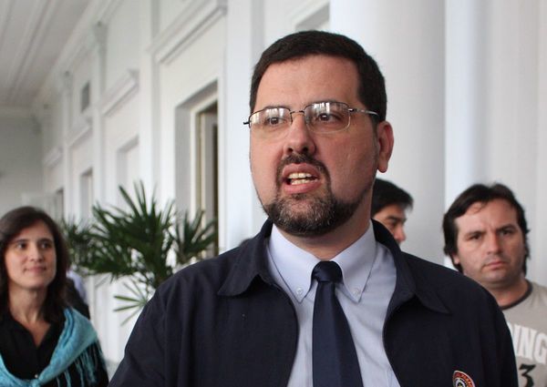 Exministro Luis Riart fue condenado a 3 años de prisión