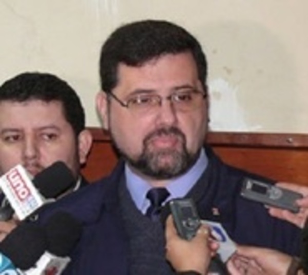 Exministro de Educación irá a la cárcel por lesión de confianza  - Paraguay.com