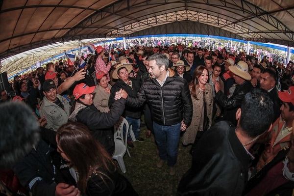 "Paraguay es la envidia del mundo y de la región", asegura Abdo Benítez