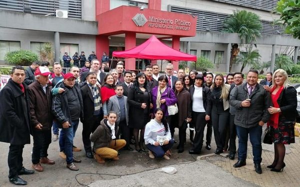 Más de 60 abogados del Este van a Asunción y exigen justicia para Ulises Quintana