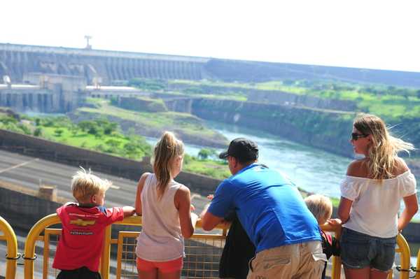 Complejo turístico de Itaipu registró aumento de turistas en junio | .::Agencia IP::.