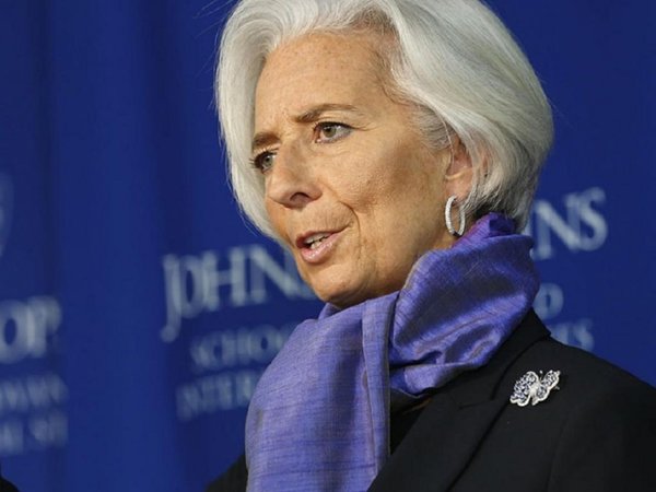 Lagarde anuncia su "renuncia temporal" a la dirección del FMI