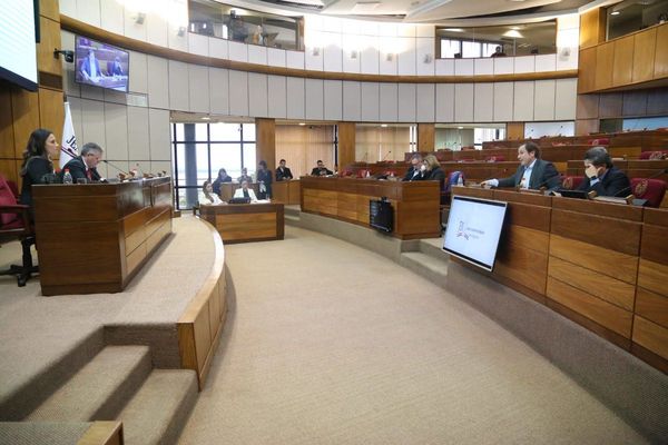 Suspenden a juez que ordenó traslado de recluso a granja VIP