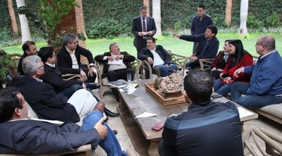 Senadores y diputados de Honor Colorado se reúnen con Cartes - ADN Paraguayo