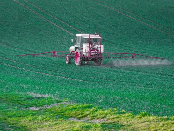 Austria prohíbe el uso del controvertido herbicida glifosato
