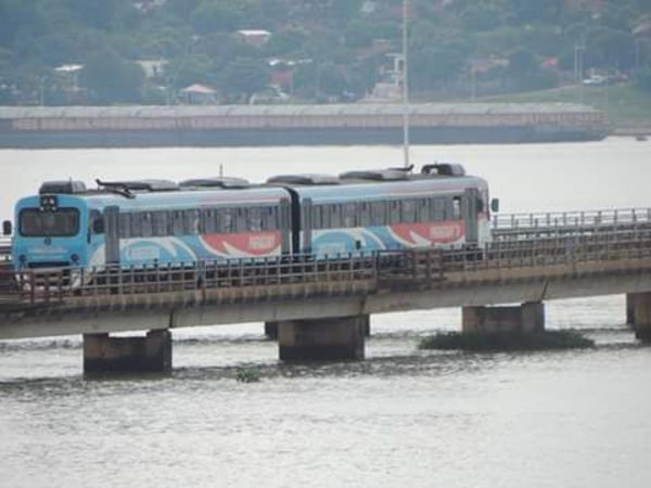 El tren Encarnación-Posadas sube a G. 15.000 desde mañana - Nacionales - ABC Color