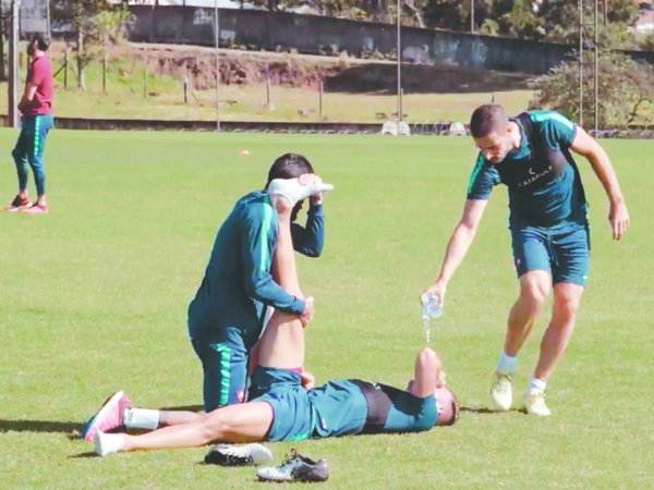 Palau "bautizó" a Churín en pleno entrenamiento